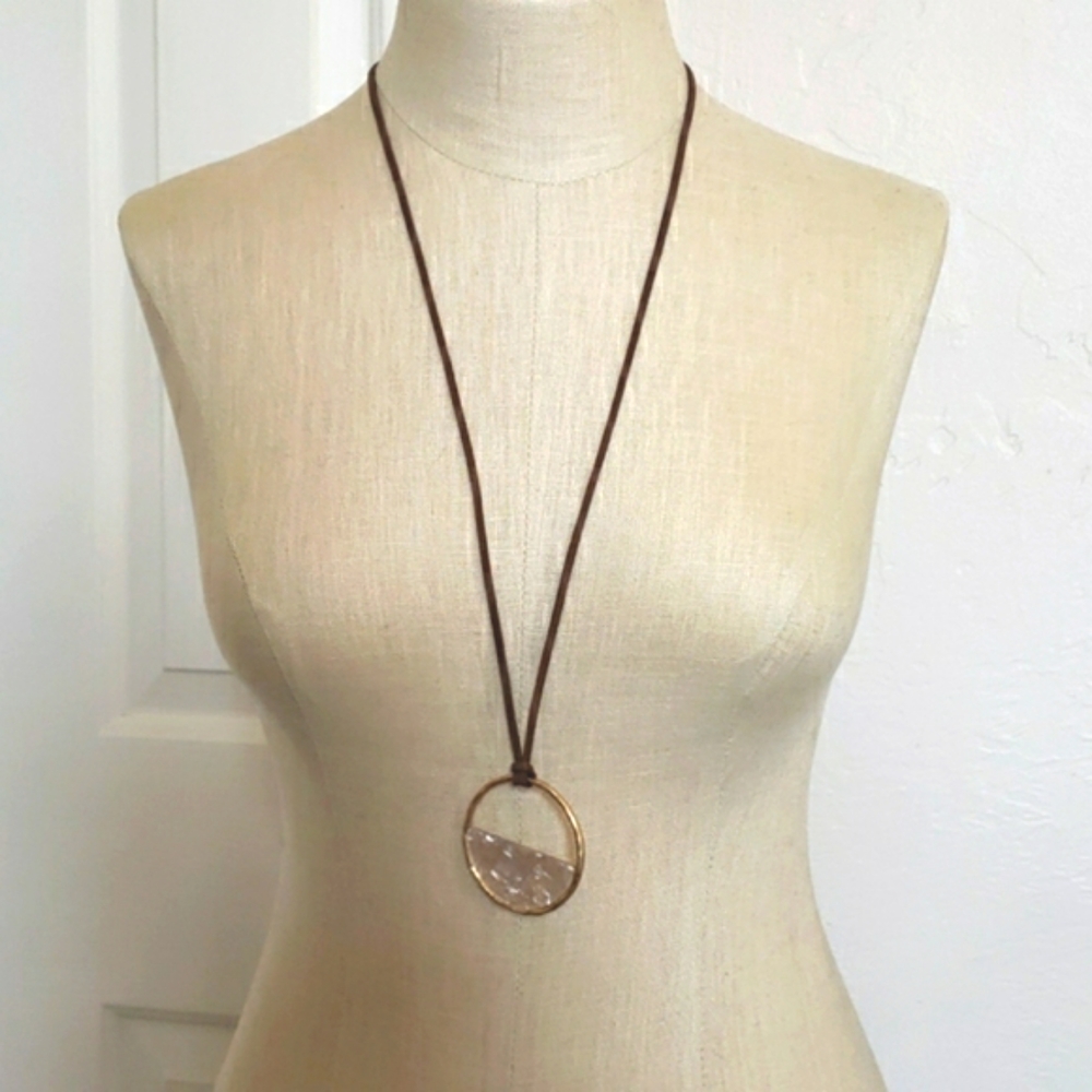 Boho Shell Pendant Long Necklace Brown Suede Minimalist NWOT - Picture 3 of 7